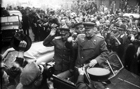 Жители Праги встречают Маршала Советского Союза И.С.Конева